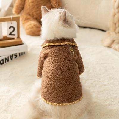 Niedliche Katzenkleidung, warm im Herbst und Winter, Bärenaufnäher, Fleece-Zweibein-Cardigan, Katze Kätzchen Haustier Fleece