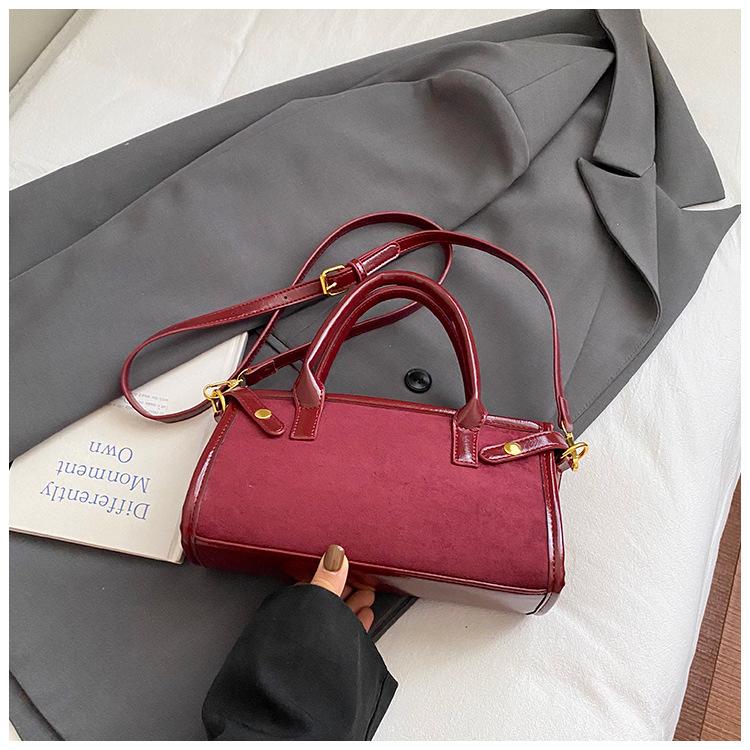 2025 новая портативная сумка-подмышка для модная зарубежная ретро-сумка высококлассная нишевая сумка через плечо 2990₽