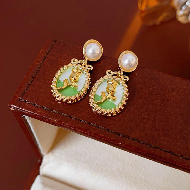 Medieval Vintage Silver Needle Earrings, Temperament Light Luxury Court Style Pearl Earrings Versatile High-end Retro Earrings