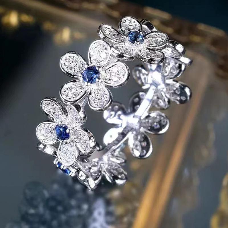 Versatile Women s Diamond Flower Ring - Simple, Elegant Design Adjustable
