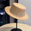 R Autumn and Winter Woolen French-style Elegant White Flat-top Hat for Women, British Retro Hepburn Jazz Hat, Trendy