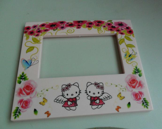 Услуги по изготовлению пластиковых корпусов OEM, покраске распылением и УФ-печати на планшетном цифровом струйном принтере 1000x2000