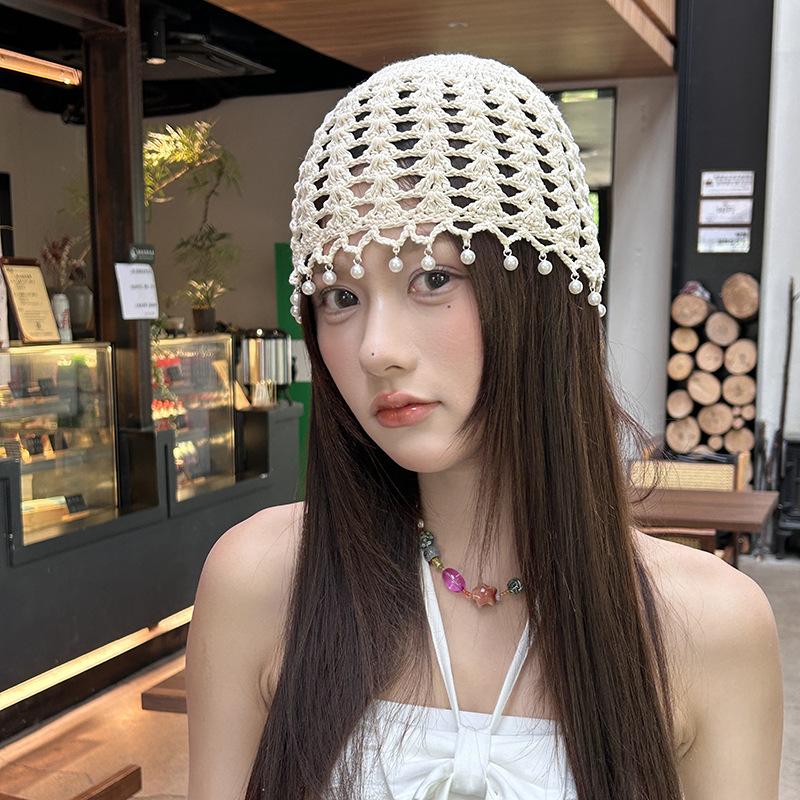 Ethnischer Stil Hohler Perlenanhänger Strickmütze Handgefertigt Gehäkelte Blume Kopfmütze Damen Elegante Dünne Pullovermütze
