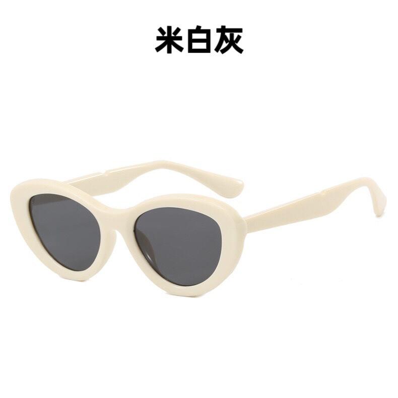 

Cat Eye Sunglasses for Male Premium Quality-Made UV400 Protection Sun Eyeglasses Male Holiday Beach Travelling Sun Eyeglasses for Female