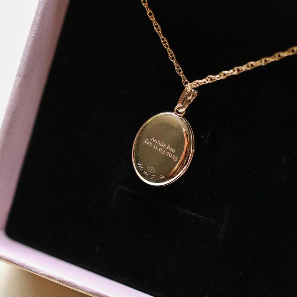 Butterfly Shell Necklace with Photo Album Frame - Gold Retro Design