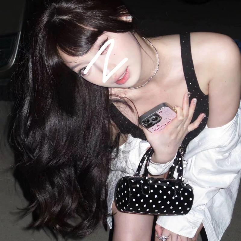 Niszowa torba do kręgli o wysokim wyglądzie, torba typu poduszka, torba na ramię i torba crossbody