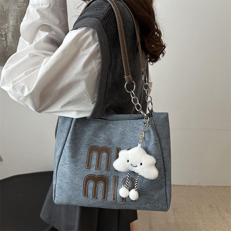 Tote Large Versatile Bag Featuring Unique Polyester Material And Modern Urban Aesthetic Women For