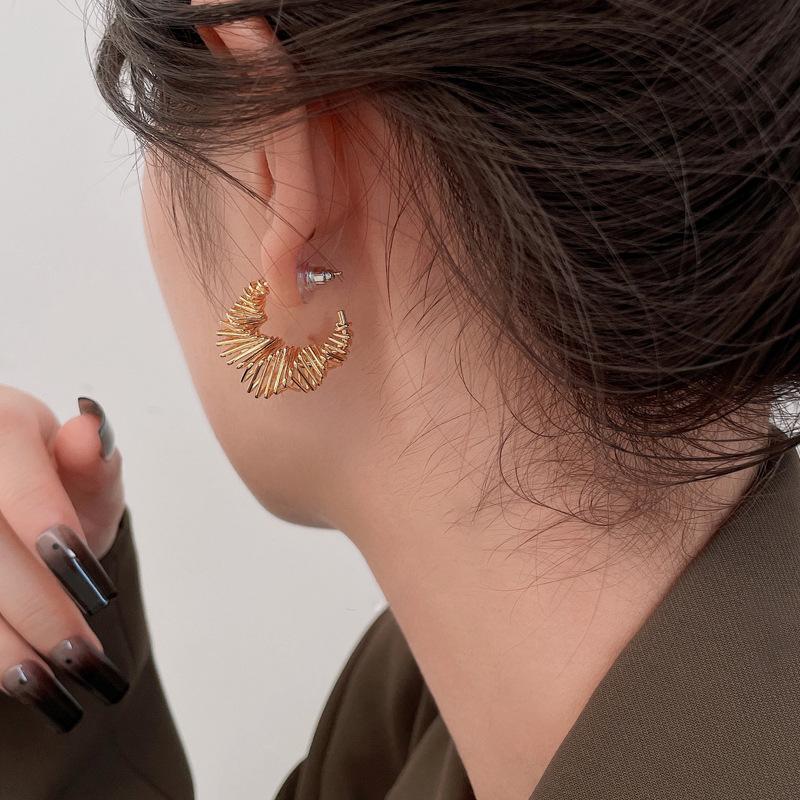 Vintage  Color Irregular Distorted C-Shaped Stud Earrings For Women Fashion Statement Stainless Steel Earring Jewelry