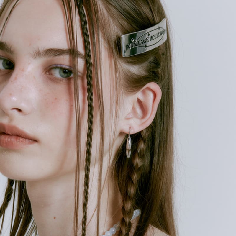 

VINTAGE HOLLYWOOD Vintage Logo Hairpin_VH2335HB006B White