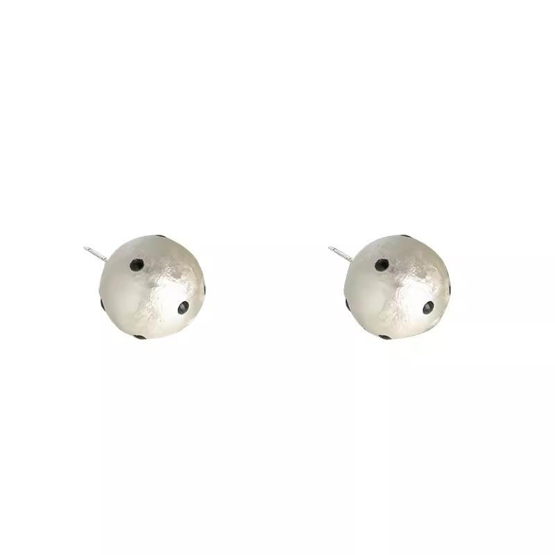 Korean Vintage Polka Dot Cotton Pearl Stud Earrings for Women Exquisite Simple Geometric Round Earring Wedding Party Jewelry