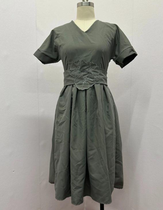 

Летнее женское платье А-силуэта с V-образным вырезом и завязкой на талии - европейский и американский стиль Small серый