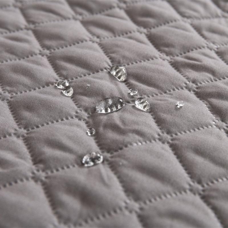 In-Stock Waterproof All-Season Cat & Dog Sleeping Mat - Anti-Claw Protection