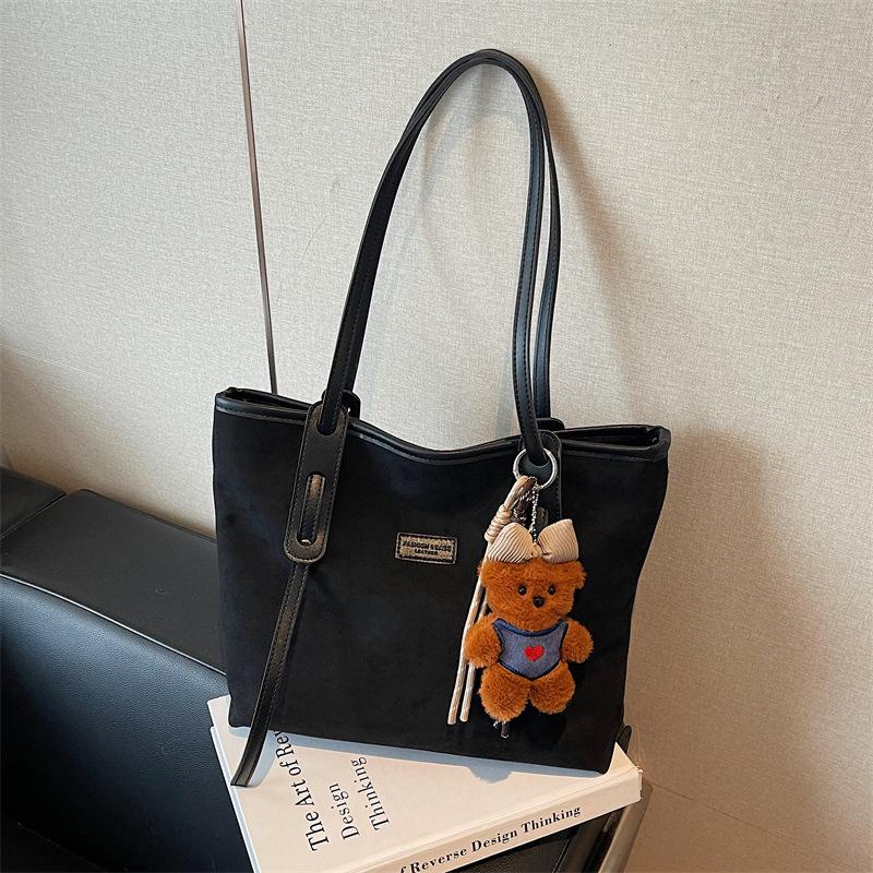 Retro Large-capacity Bag Women's Autumn and Winter New Commuter Shoulder Bag Simple Tote Bag Bucket Bag