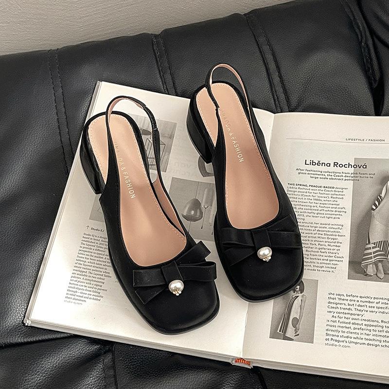 Beautiful Internet celebrity sexy high heels 2025 summer new pointed women's single shoes metal buckle black bag head sandals