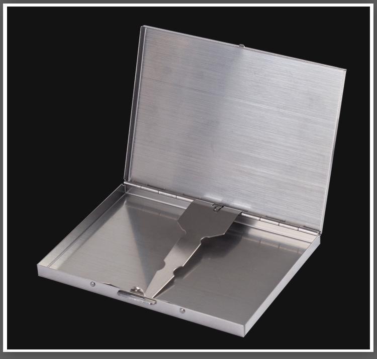 Slim Stainless Steel 13-Capacity Cigarette Case - Minimalist Design for Men