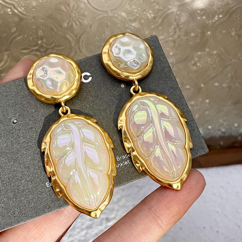 Vintage Blue Glass Bow Earrings - Retro Design Ornament