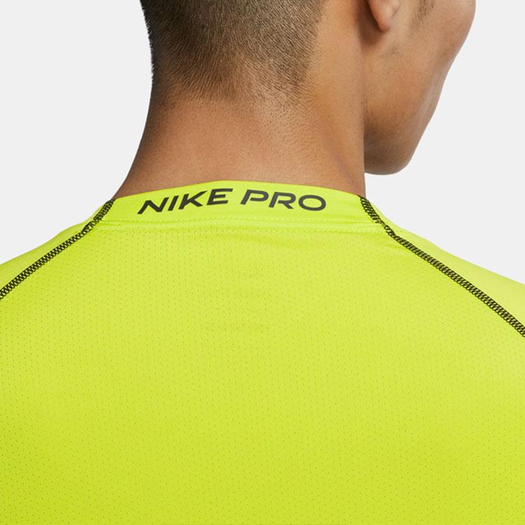 Nike Logo-Print Trainings Atmungsaktives Kurzarm Fitnessshirt Herren Tops Grün DD1993-321