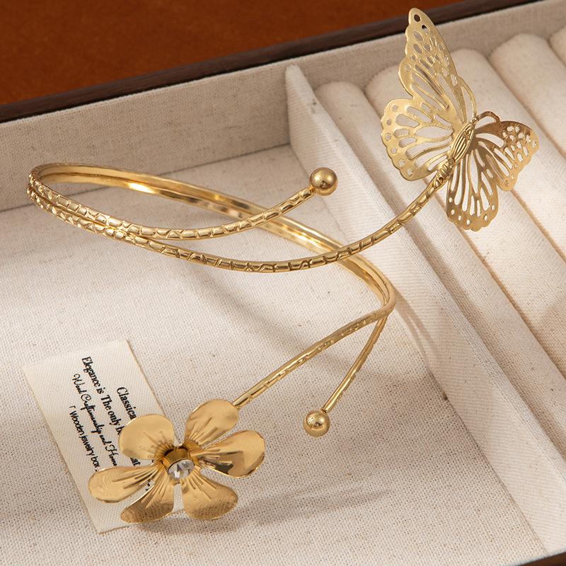 Modisches Geometrisches Mehrschichtiges Öffnungsarmband Damen Nische Einfach High-End Armreif Französischer Leichter Luxus Liebesblatt Schmuck