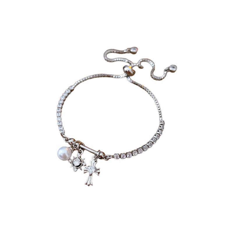 Pulseira Ajustável com Pingente de Cruz para Mulheres com Enfeites de Zircônia Joia da Moda Tendência Presente
