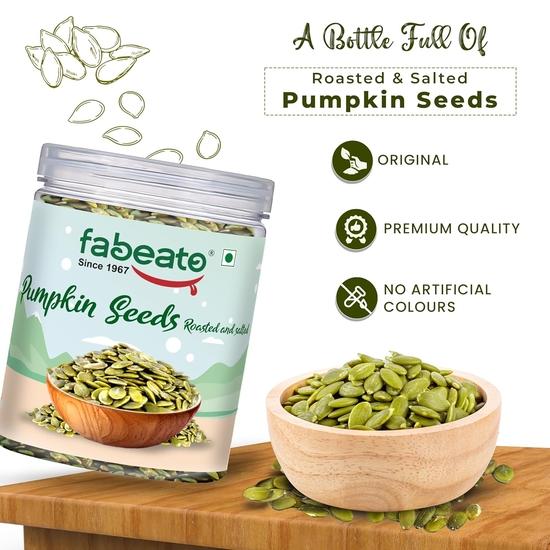 Fabeato Geröstete und gesalzene Kürbiskerne 250 g – Diätnahrung, gesunde, knusprige Snacks – Ballaststoffreiches Superfood – Perfekt für Salate, zum Backen