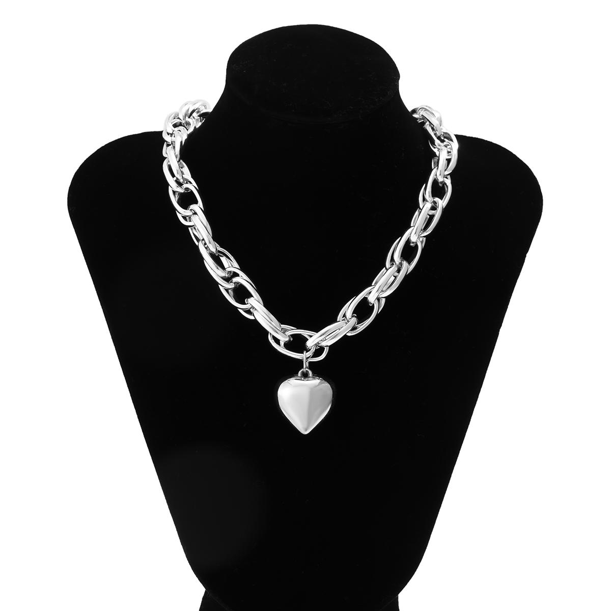 

Hip Hop Thick Cross Chain With Heart Pendant Necklace for Women Chunky Short Choker Necklace Collar 2026 Fashion Jewelry on Neck