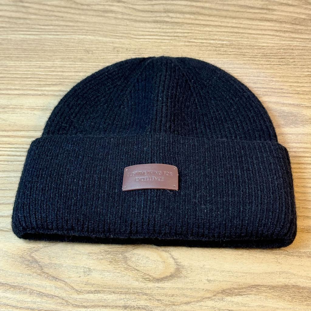 New Korean Style Thickened Cold Proof Woolen Hat for Men and Women Cycling Warm Knitted Hat Simple Pullover Hat