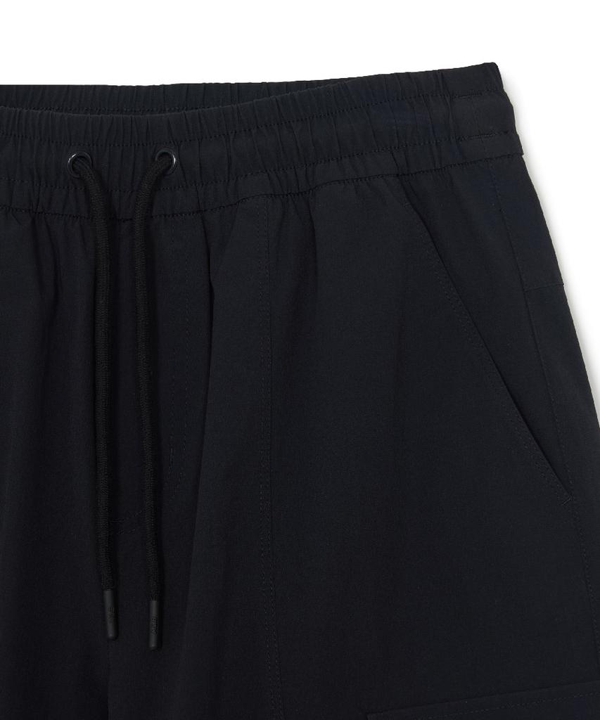 Emelbi Basic Gorpcore Nylon Cargo Half-Length Shorts Ny (Black)