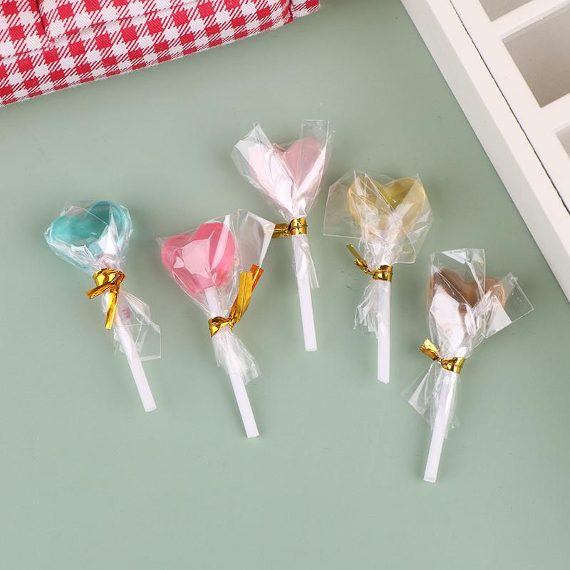 1/12 Dollhouse Simulation Heart Lollipop Dollhouse Miniature Candy Ornament Dolls House Food Accessories Pretend Play Toys