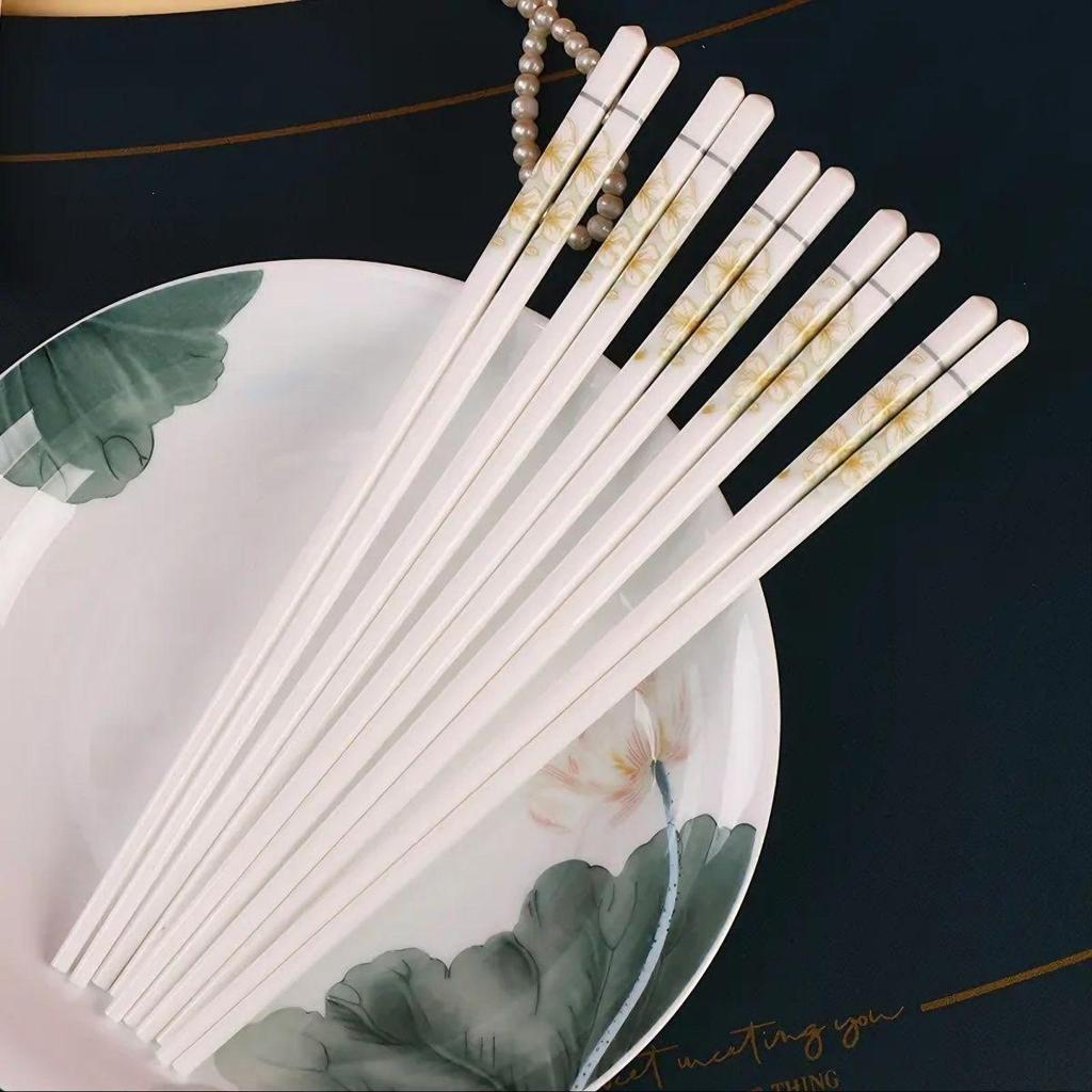 Non-slip Ceramic Chopsticks - Anti-mold, Antibacterial, High Temperature Resistant, Easy to Clean, High-grade Bone China Tableware for Home Use.