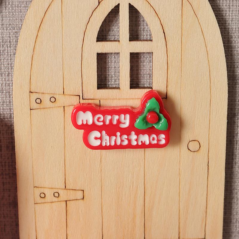 Dollhouse Christmas Scene Miniature Ornaments: Wooden Doorway, Figurines, Tree Model, Small Accessories