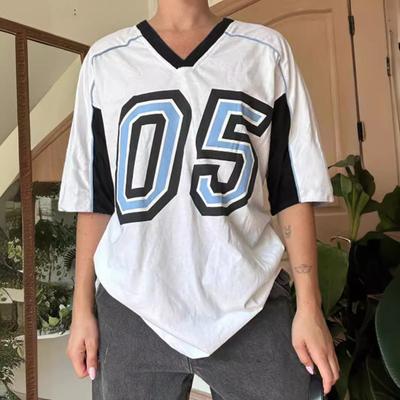 Lockeres, lässiges T-Shirt im Jersey-Stil im europäischen und amerikanischen Stil mit Digitaldruck im Y2K-Stil und kurzen Ärmeln