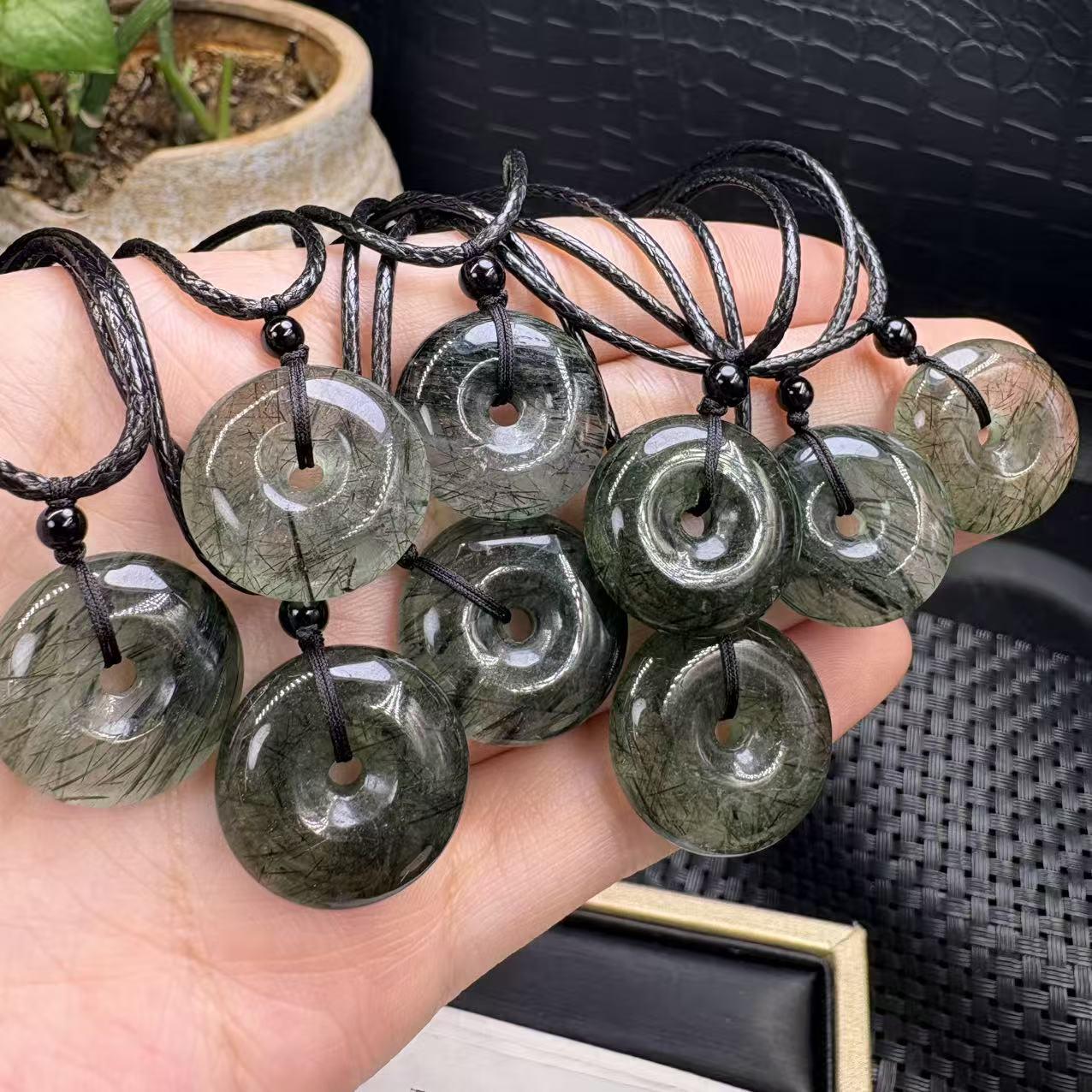 Unisex Antique-Style Natural Green Rutilated Quartz Pendant