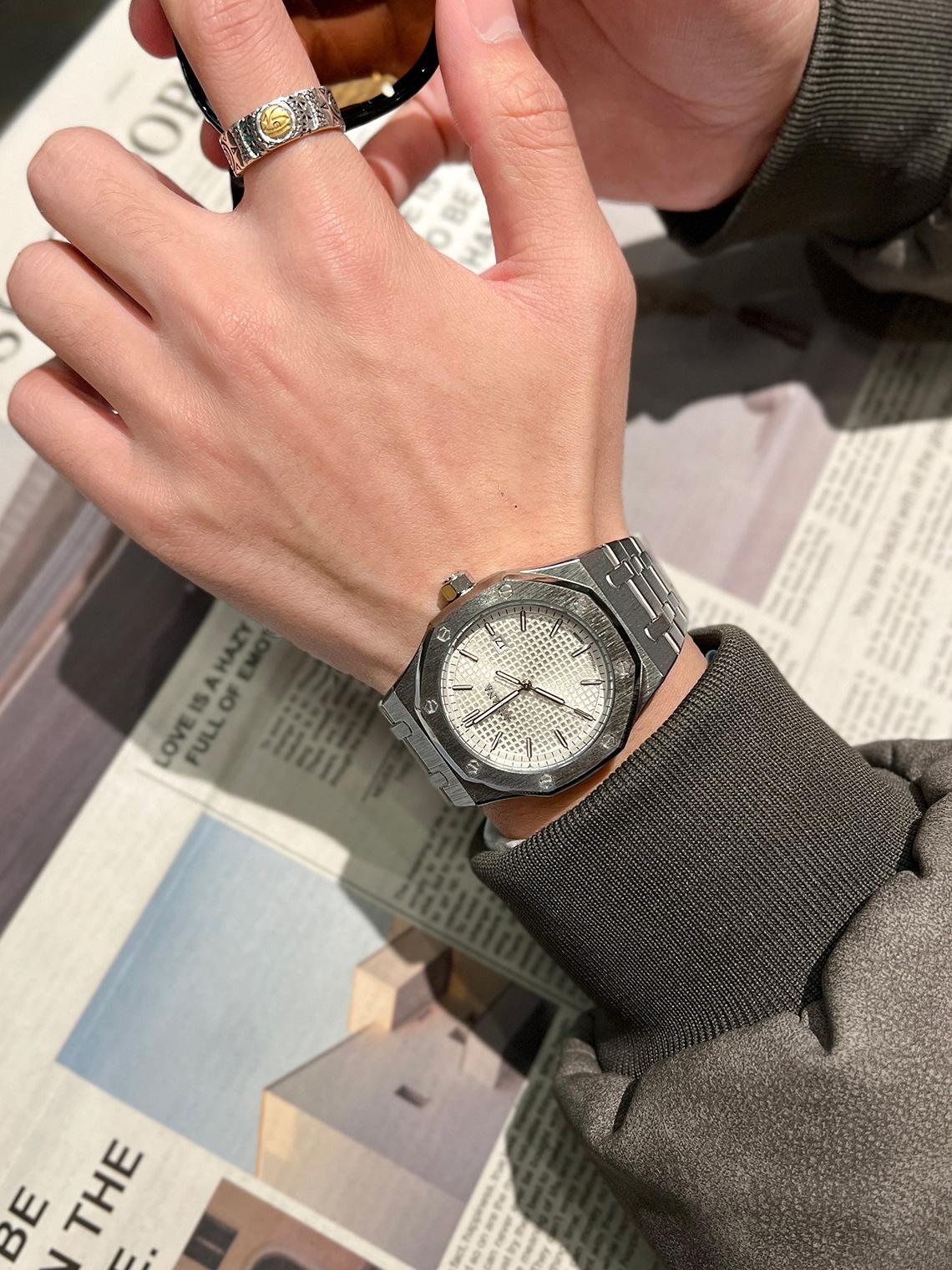 Men S Watch Waterproof Steel Belt Quartz Watch