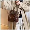 New retro small bag, interpretation of high fashion style!