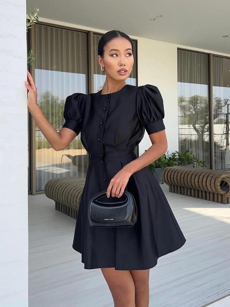 Europäischer & Amerikanischer Stil Geraffte Taille A-Linien Midi-Kleid mit Rundhalsausschnitt Puffkurzärmeln & Perlenknöpfen für Damen