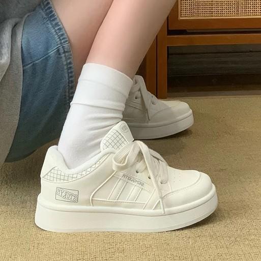 

2025 весна новые популярные женские туфли студенческие универсальные спортивные и для отдыха маленькие белые туфли ins уличные туфли хлебные туфли 40 бежевый