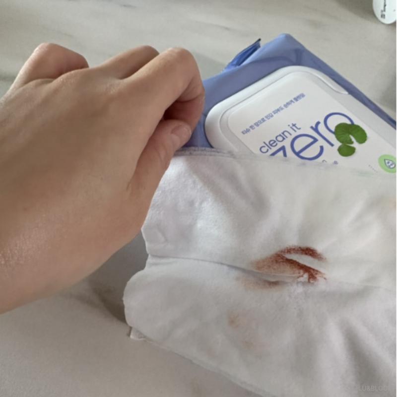 Banila Co Clean It Zero Cica Hyaluron Cleansing Tissue 80 Sheets (+Free gift)