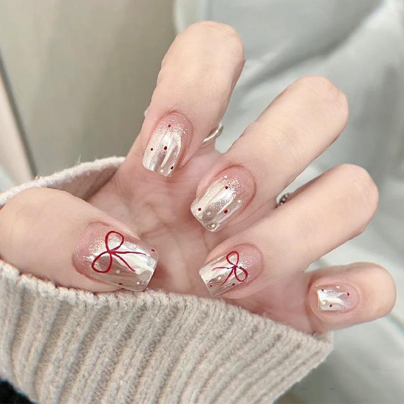 Simple French Gradient Detachable Press-On Nails: Short, Whitening False Nail Tips.