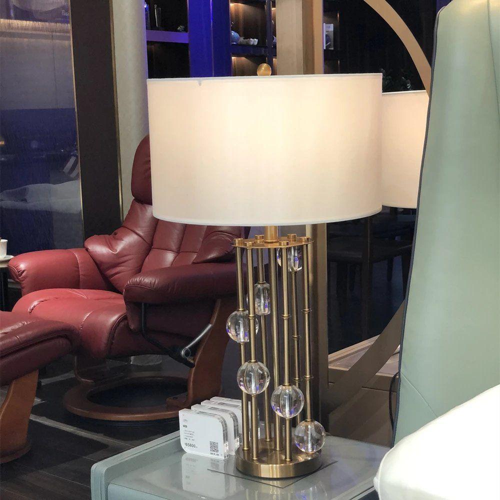 New metal-shaped Nordic light luxury modern bedroom, study and hotel model room special golden decorative table lamp