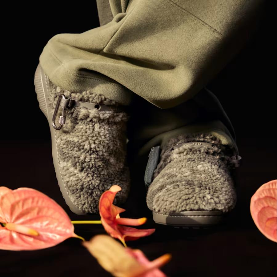 Hollister X Crocs Classic Clog Retro Fashion Low-Top Casual Shoes Unisex Shoes Green 211776-3J5