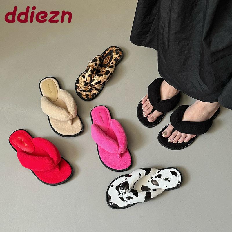 Fashion 2025 New Female Summer Beach Slides Flip Flops Fashion Flock Women Flats Slippers Round Toe Ladies Flats Slippers Sandals Shoes
