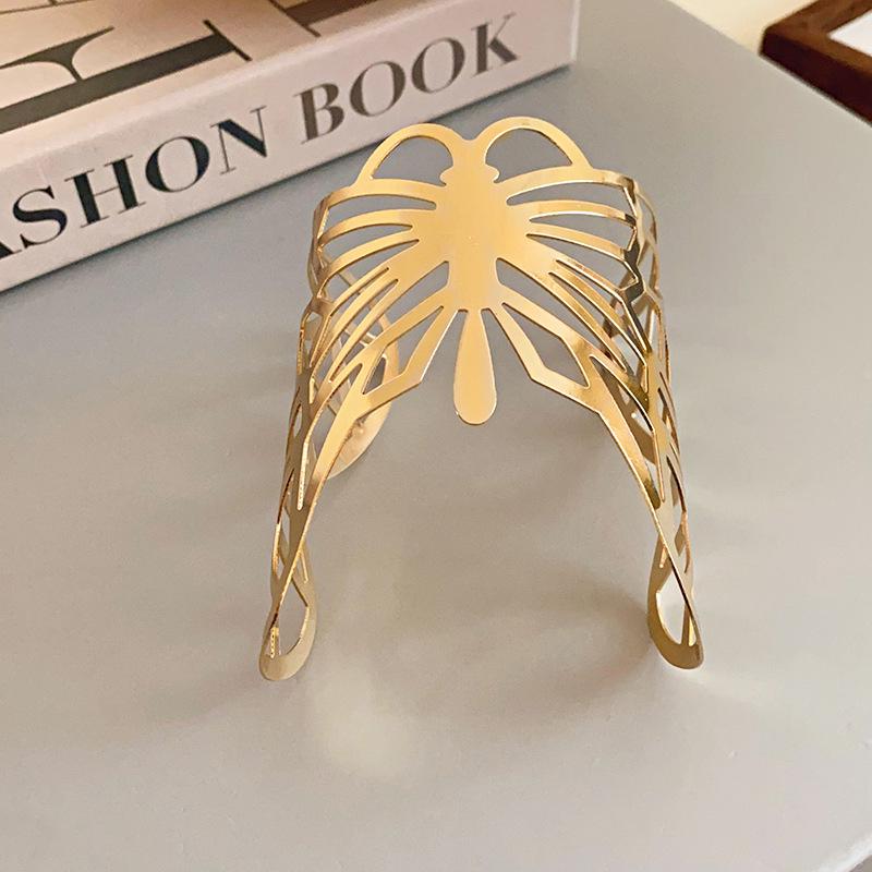 European-American Irregular Concave Bangle: Chic, Cold Style Luxury Bracelet for Women