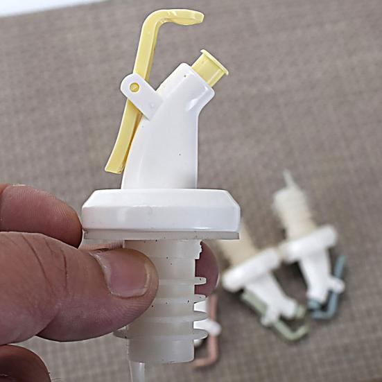 2 Stück Flaschenverschluss Wiederverwendbar Drucktyp Auslaufsicher Mehrzweck Ölflaschenstopfen