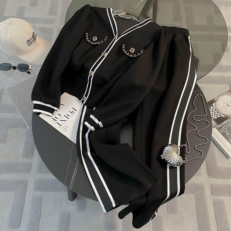 

Осенне-зимний набор для похудения 2024: Повседневные брюки прямого кроя и омолаживающий топ на молнии M чёрный