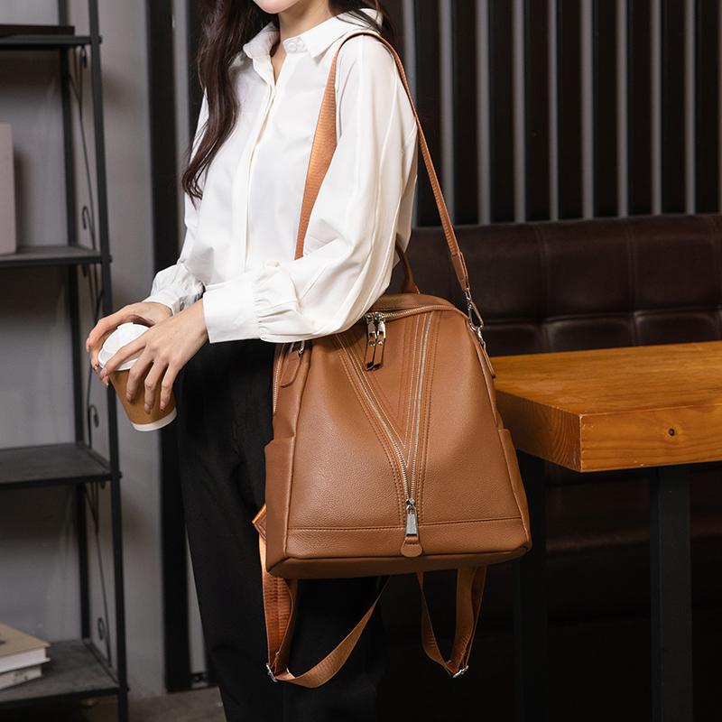 Soft Leather Backpack Women's Commuter Backpack Large Capacity Student Schoolbag