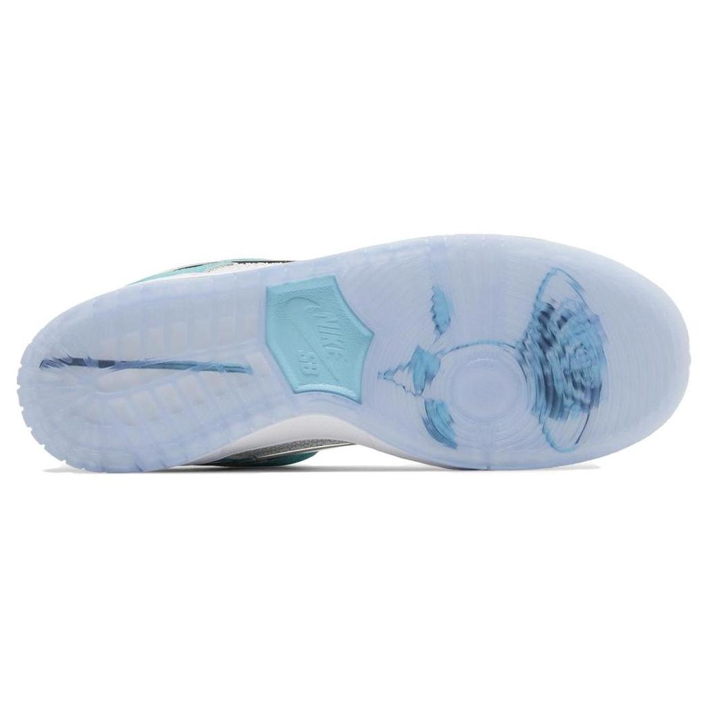 April Skateboards X Nike Dunk Low SB Turbo Green Unisex Sneakers Metallic-Silver FD2562-400