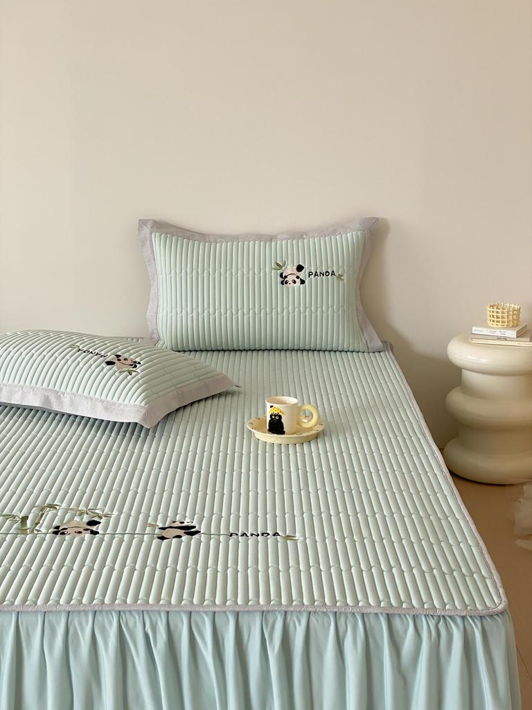 Class A Summer Cooling Cartoon Ice Silk Quilted 3-Piece Mat Set with Fitted Sheet