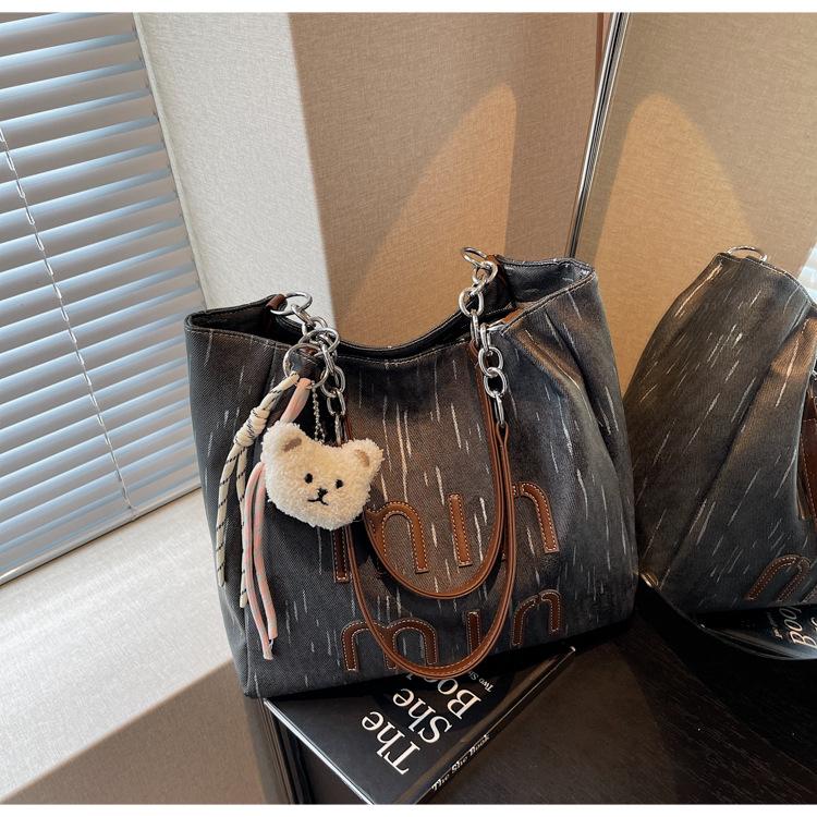 High-value Work Commute Summer Tote Bag Large-capacity New Shoulder Bag Commuter Bag