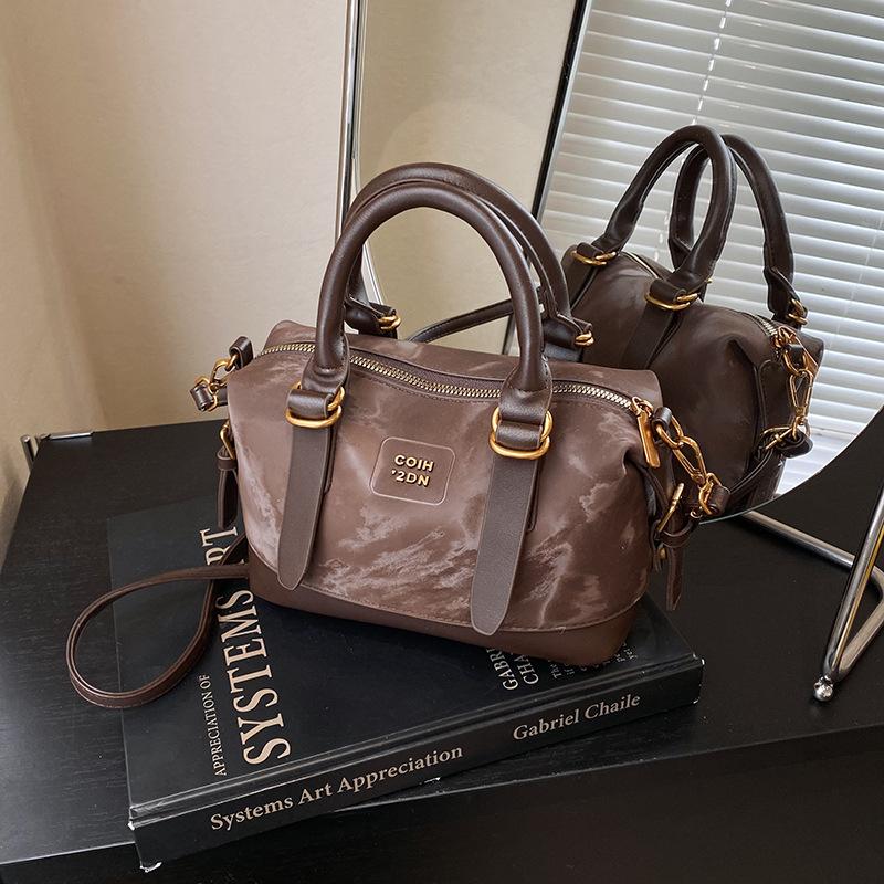 

Премиальная сумка-тоут для通勤 женская 2025 новая модная универсальная сумка-подушка зимняя модная сумка-мессенджер 24*12*15