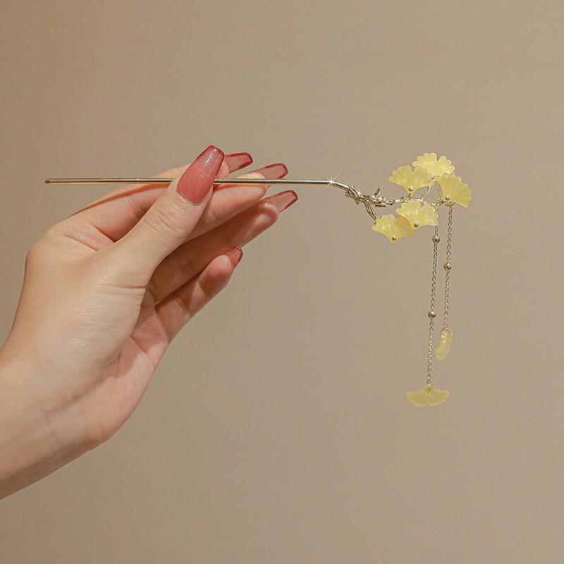 Four Seasons Chinese Tassel Hairpin: Ancient Style Hanfu with Fresh Pearl and Jiangnan Classical Cheongsam Hair Accessory